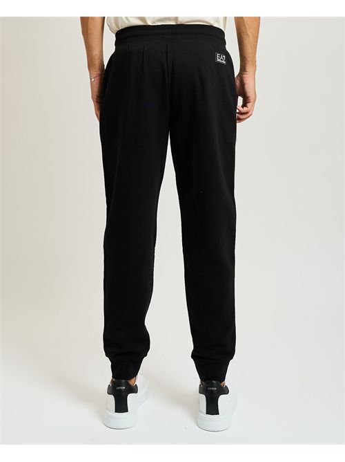Pantaloni sportivi uomo EA7 con banda lataerale logata EMPORIO ARMANI EA7 | 7M000974-AF10377UC001